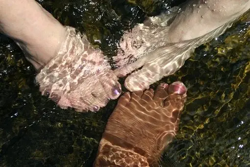 Feet 1